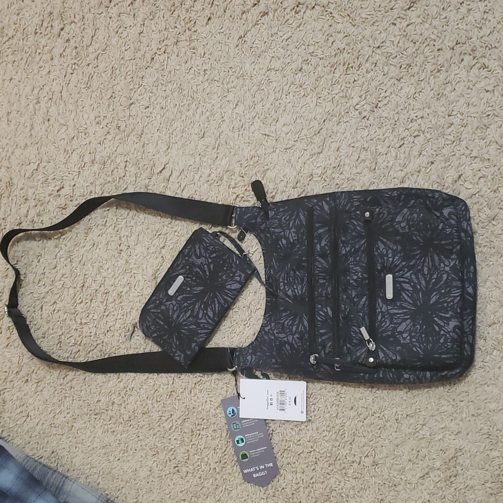 Shoulder bag